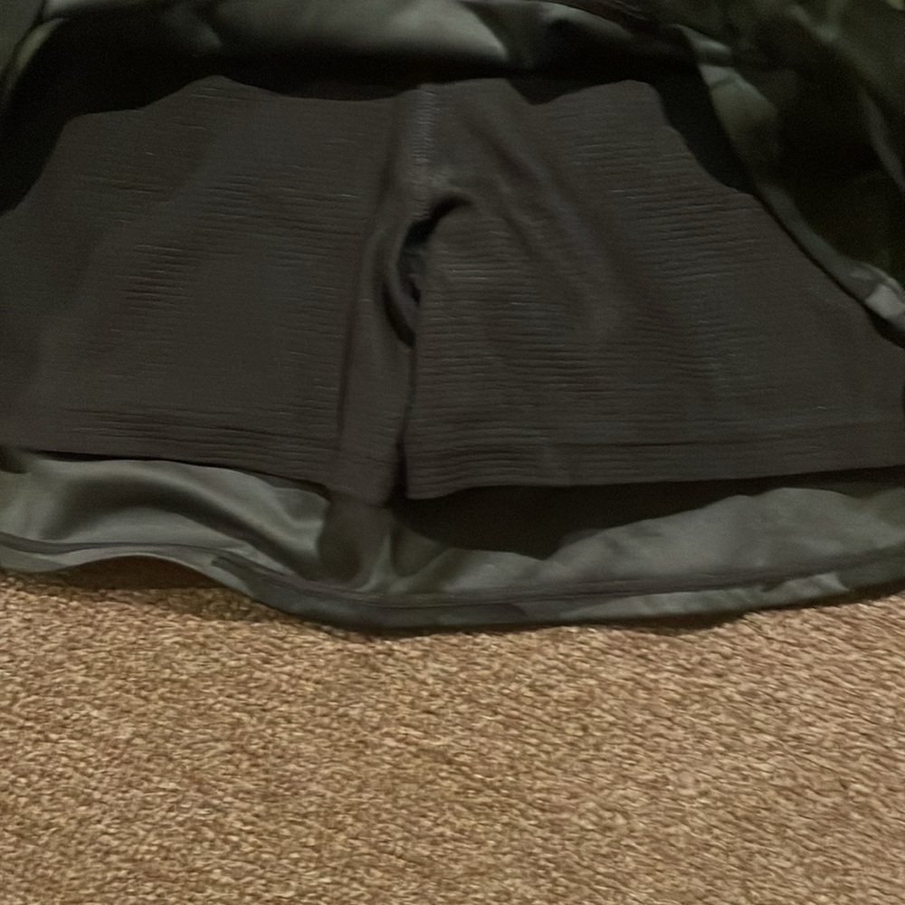 Athleta Girl camo skort in black/gray - size L (12). - Picture 6 of 6